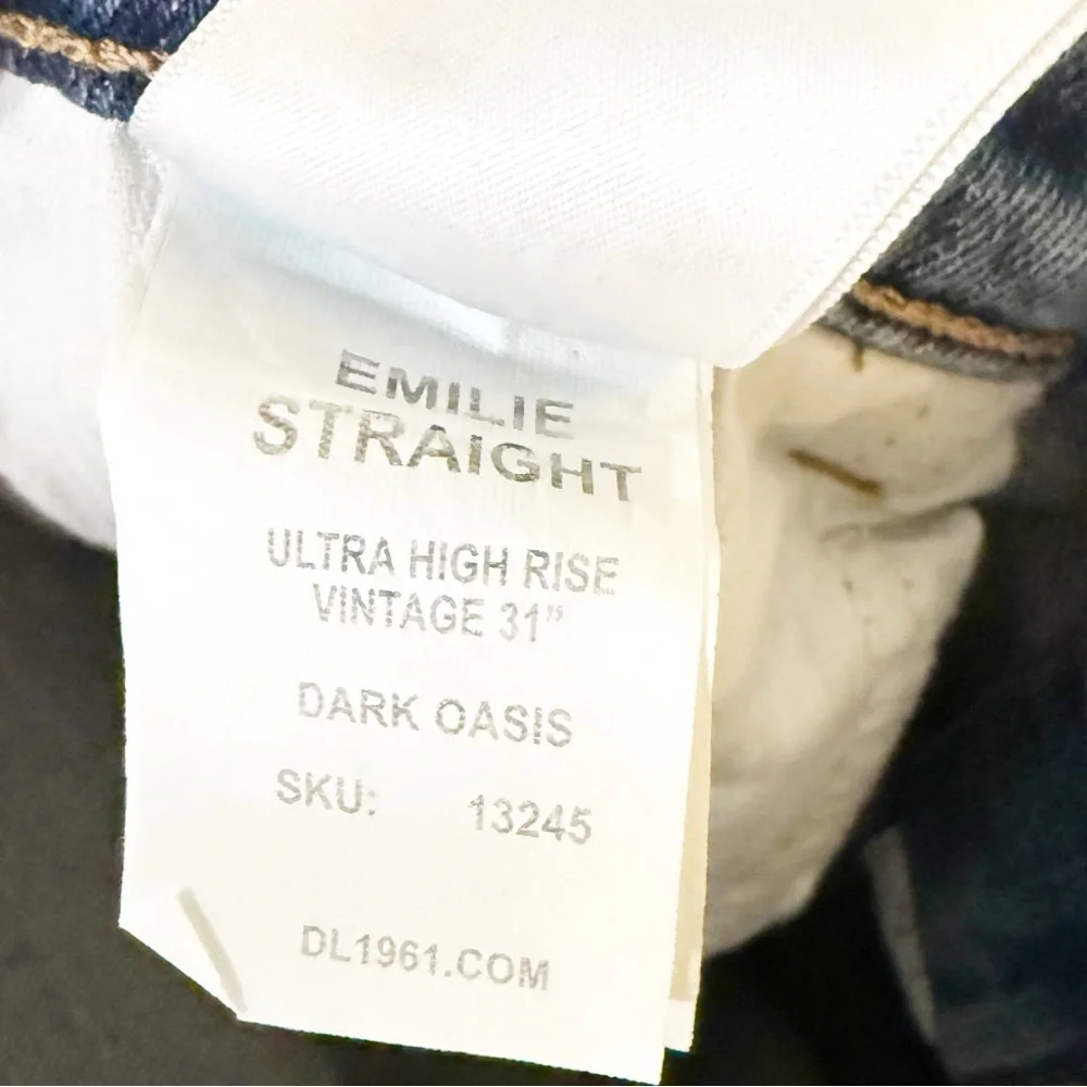 NWT DL1961 Emilie Straight Ultra High Rise Vintage 31